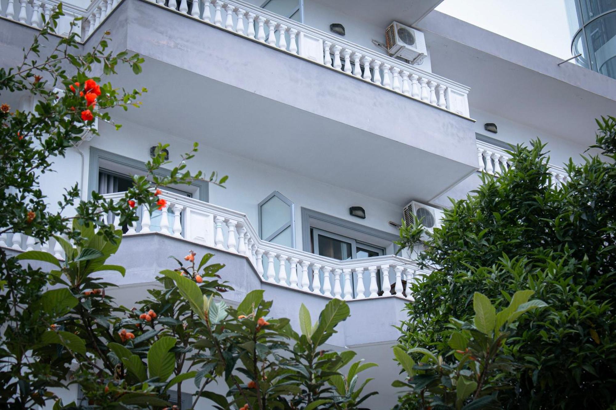 Hotel Fron Sarandë 외부 사진