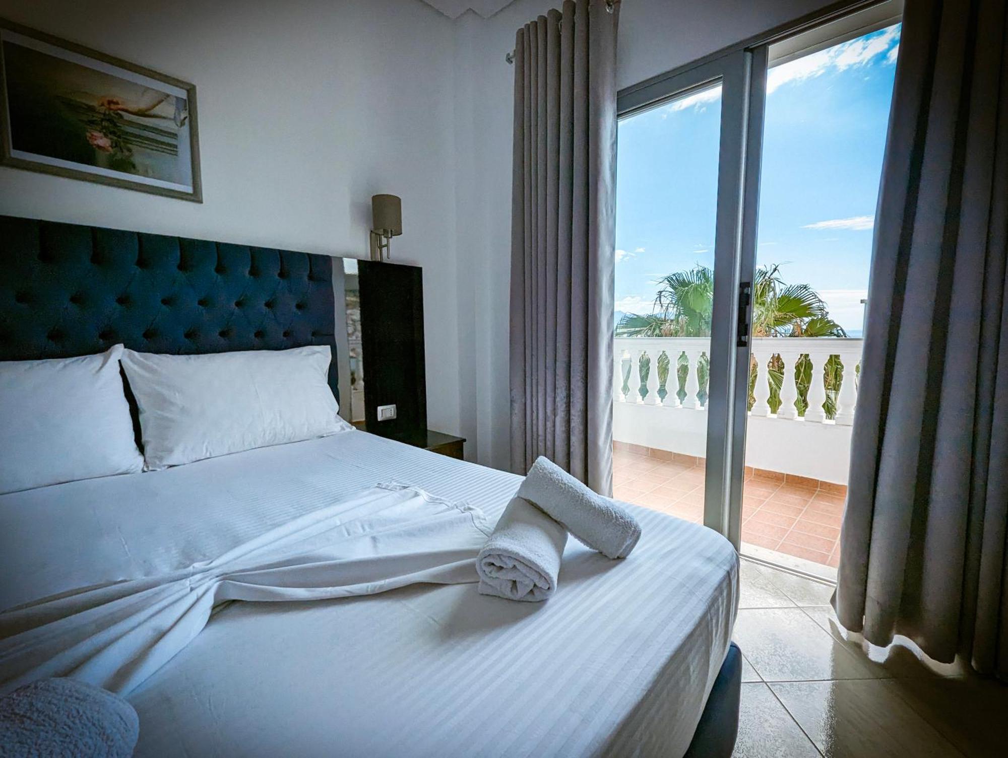 Hotel Fron Sarandë 외부 사진