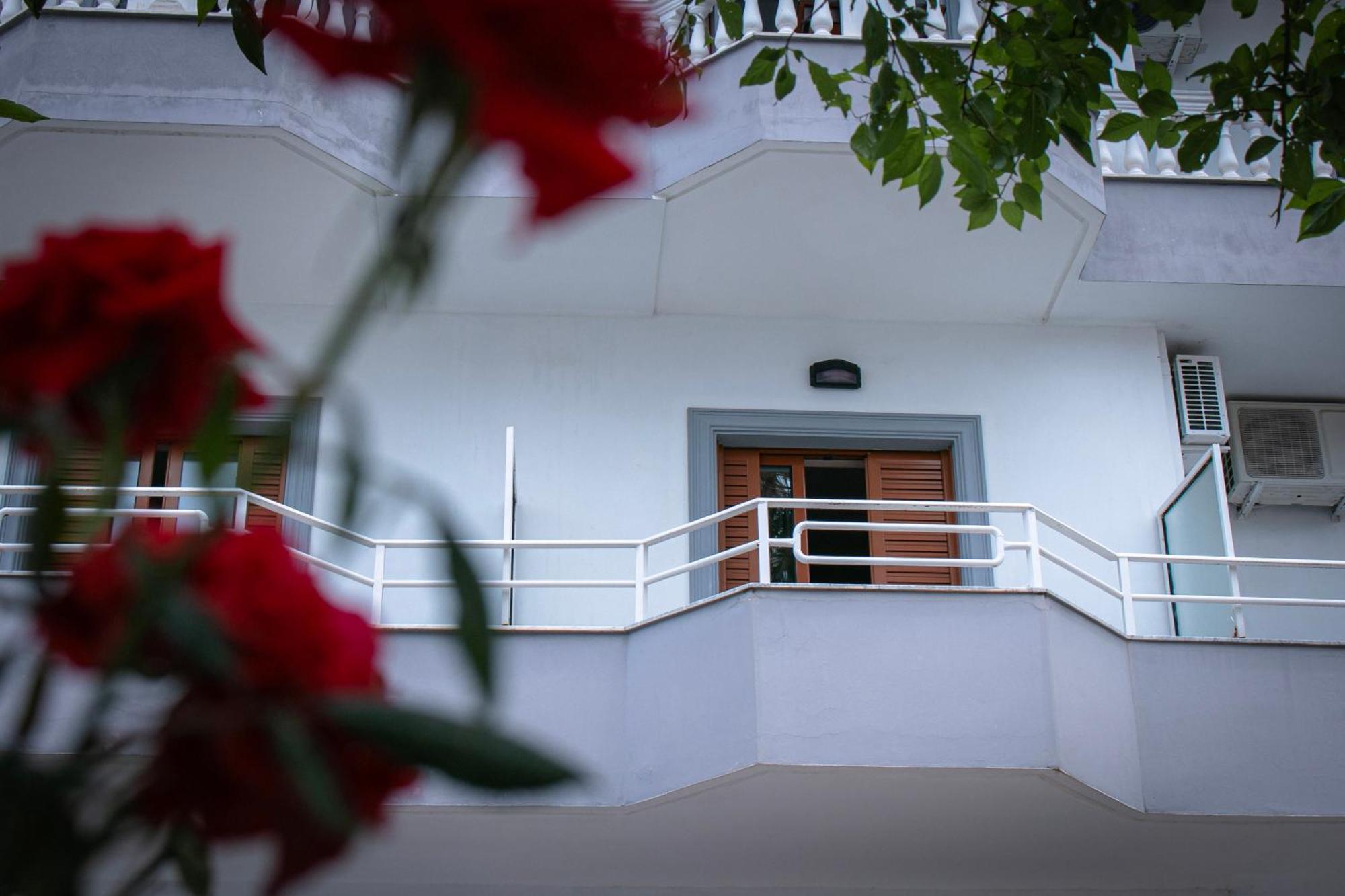 Hotel Fron Sarandë 외부 사진