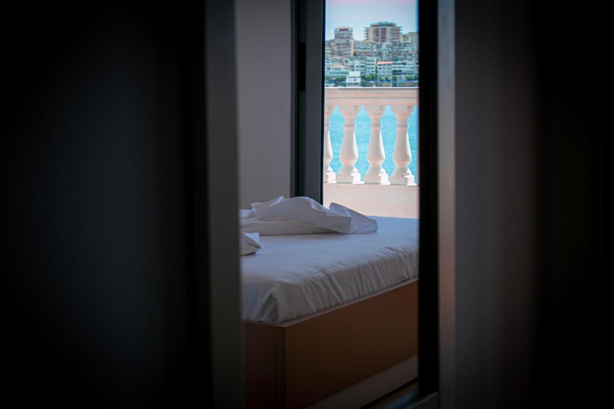 Hotel Fron Sarandë 외부 사진