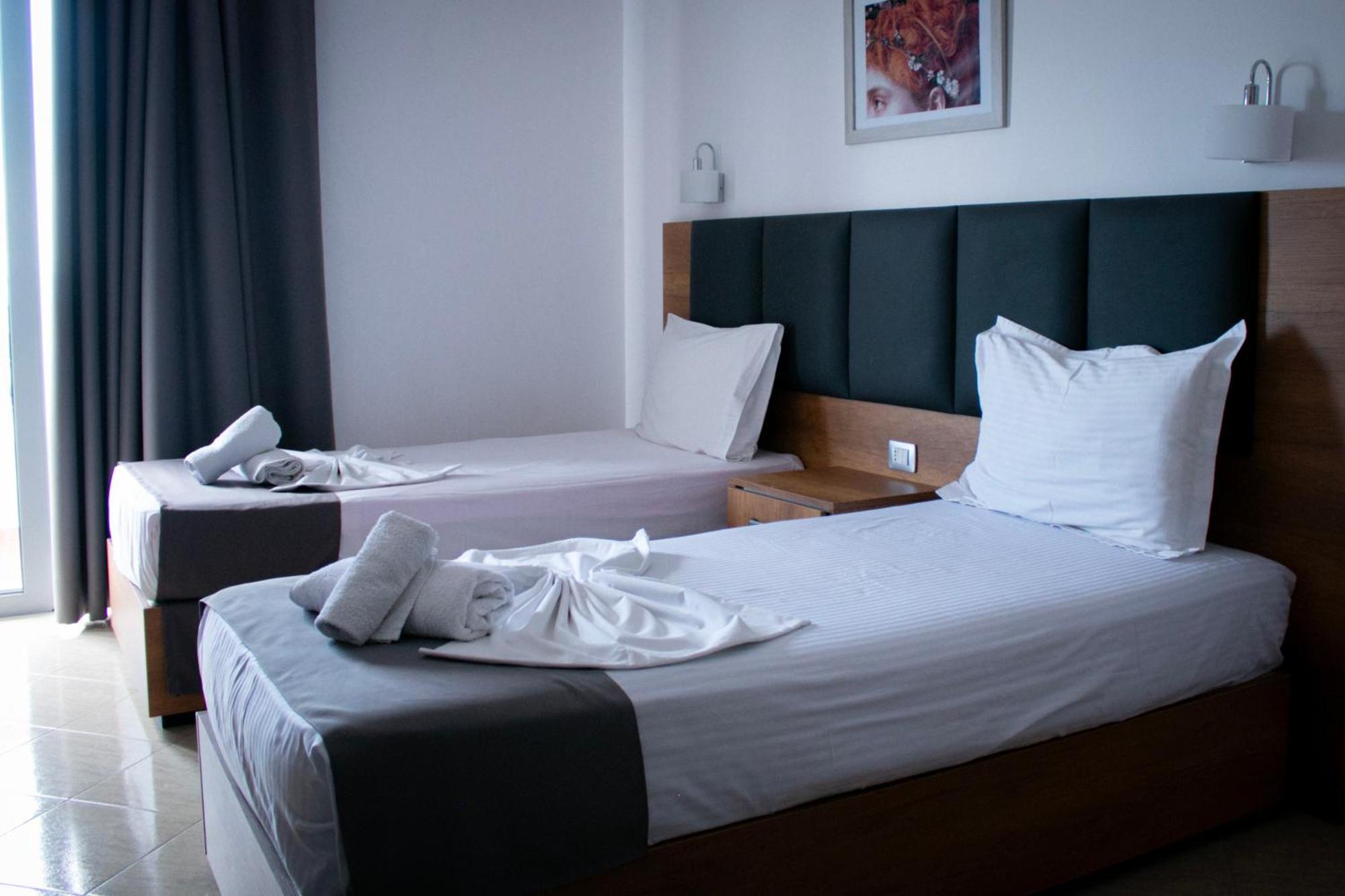 Hotel Fron Sarandë 외부 사진