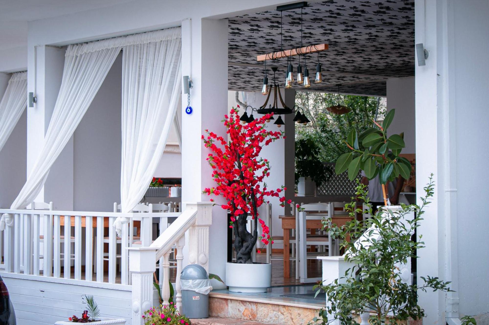 Hotel Fron Sarandë 외부 사진