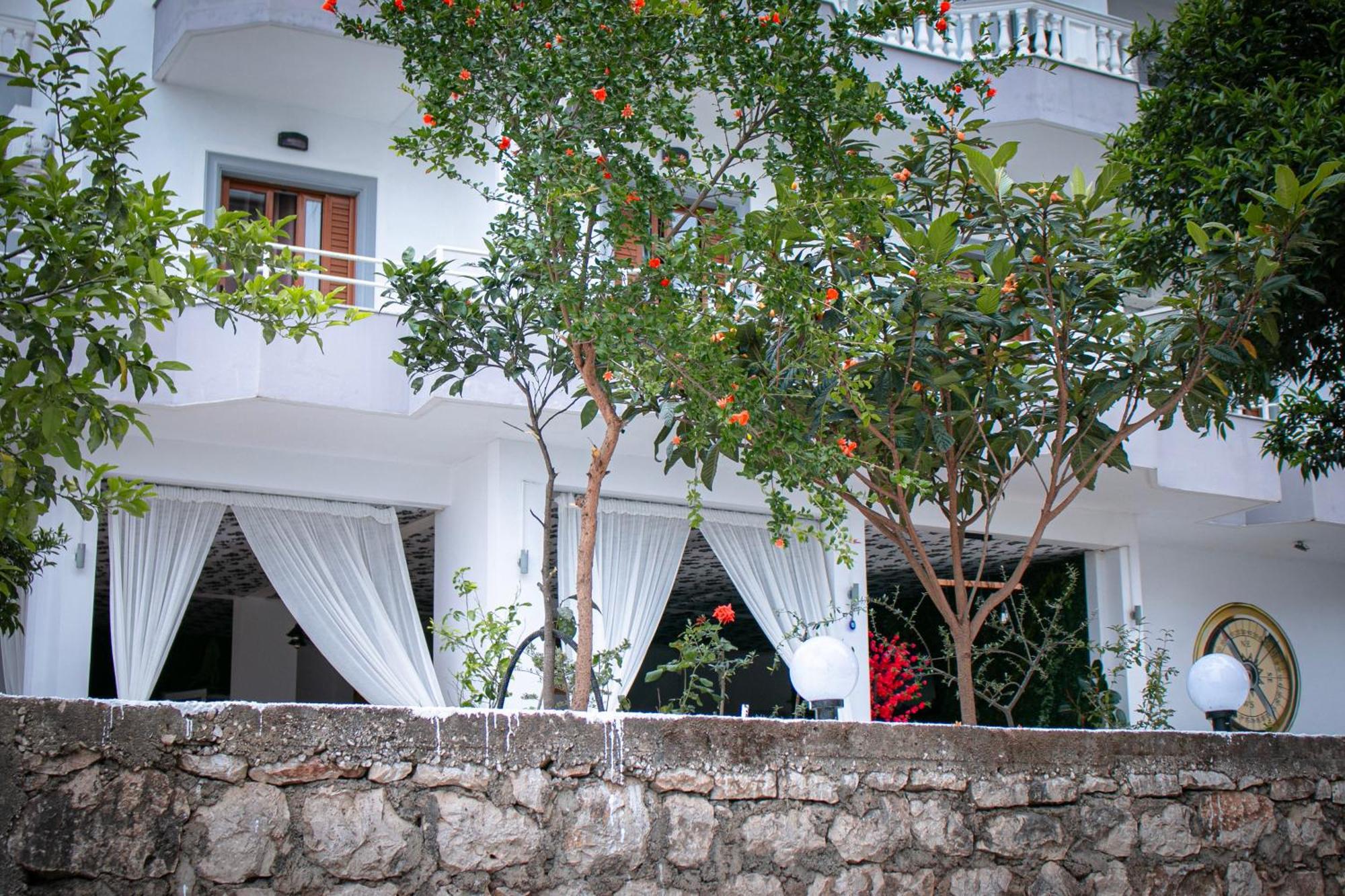 Hotel Fron Sarandë 외부 사진