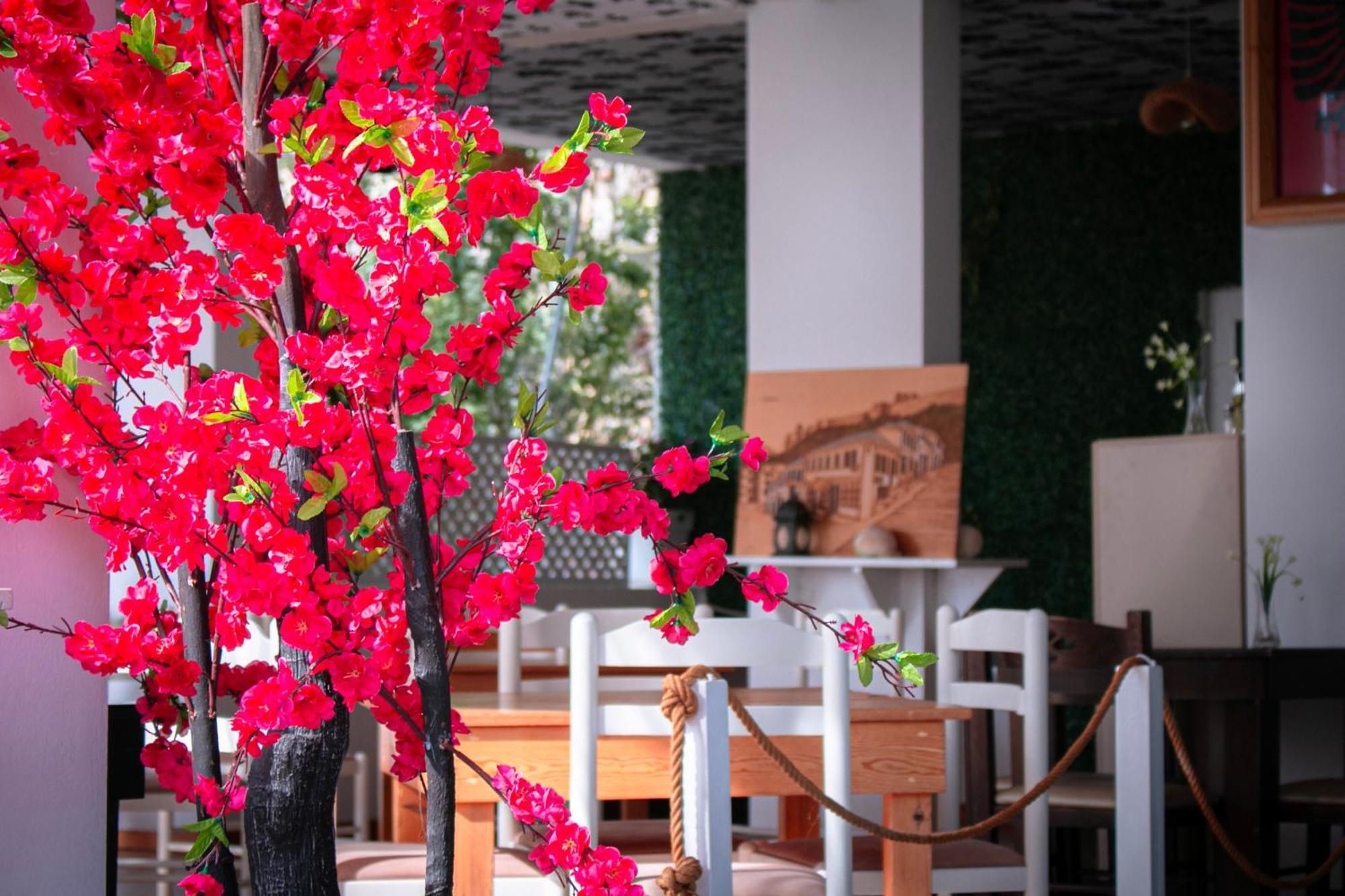 Hotel Fron Sarandë 외부 사진