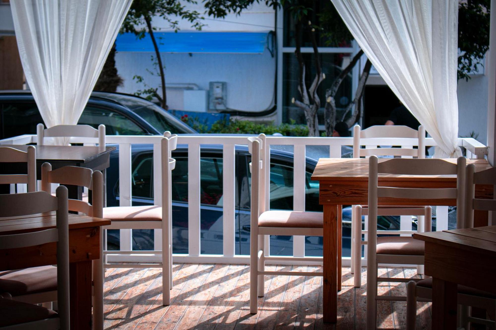 Hotel Fron Sarandë 외부 사진