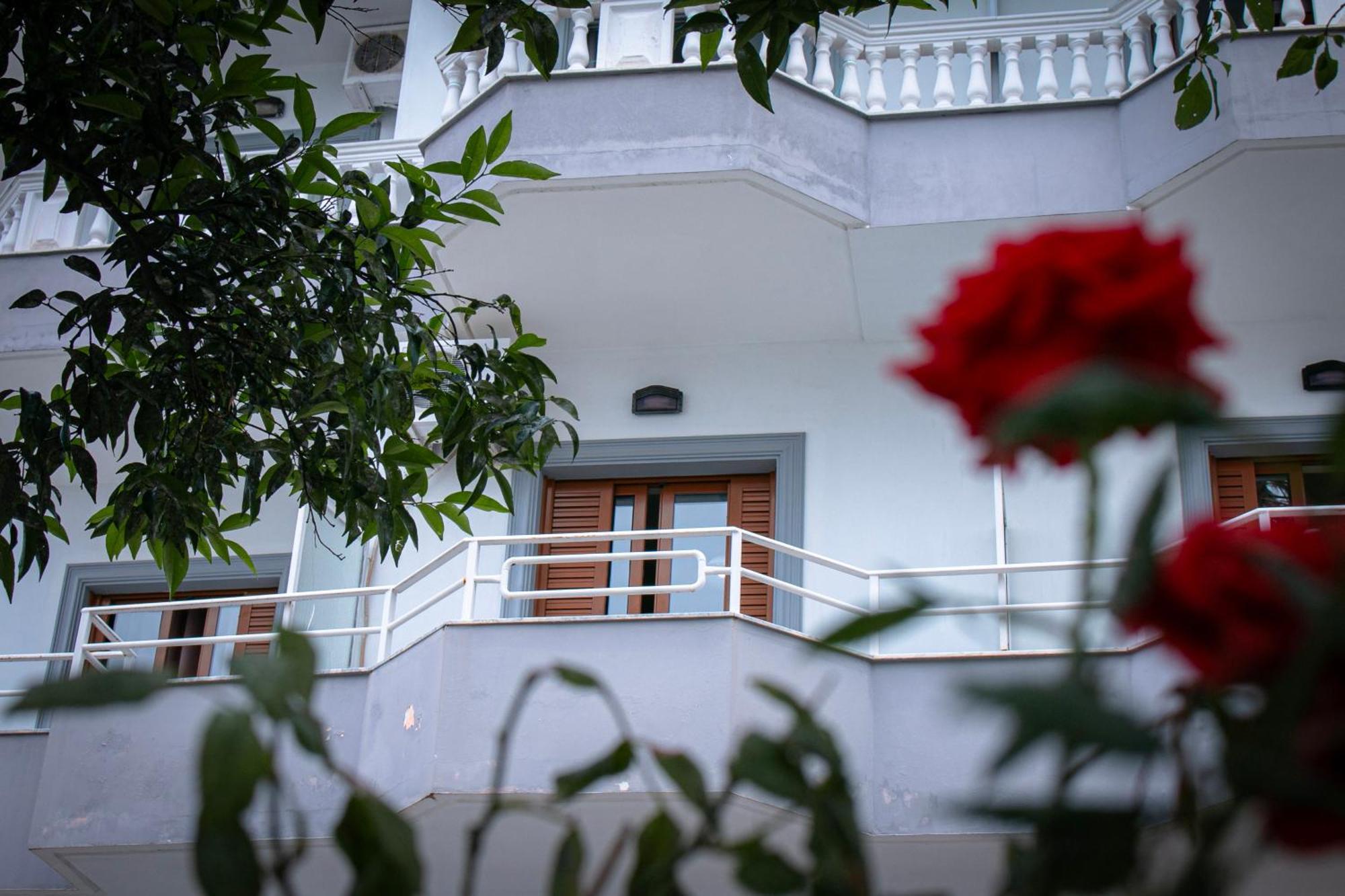 Hotel Fron Sarandë 외부 사진