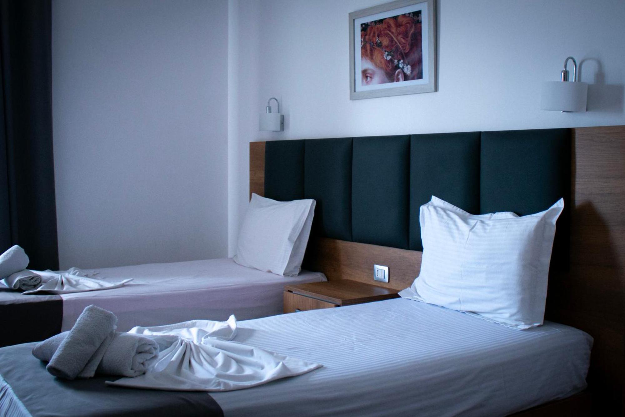 Hotel Fron Sarandë 외부 사진