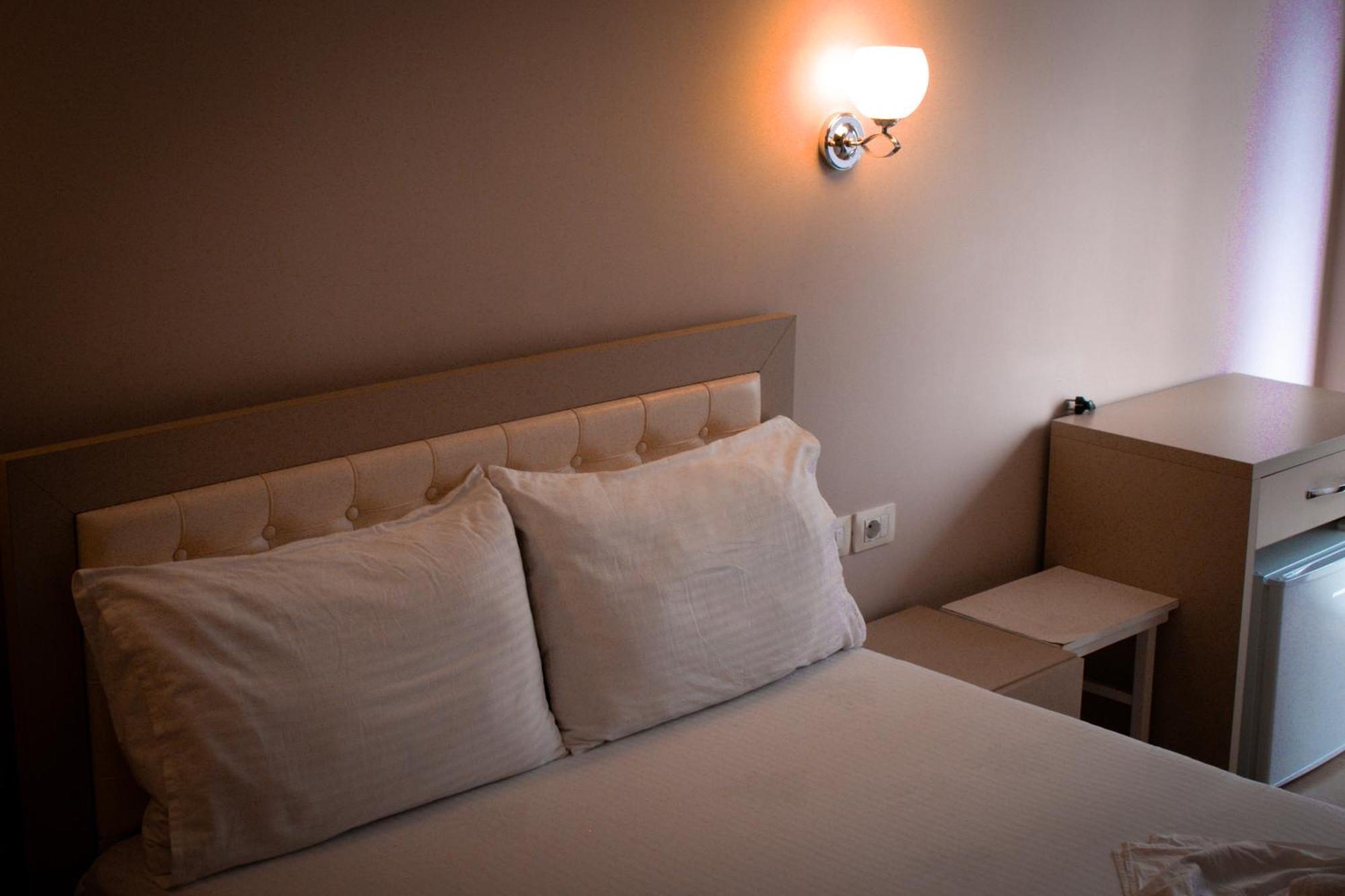 Hotel Fron Sarandë 외부 사진
