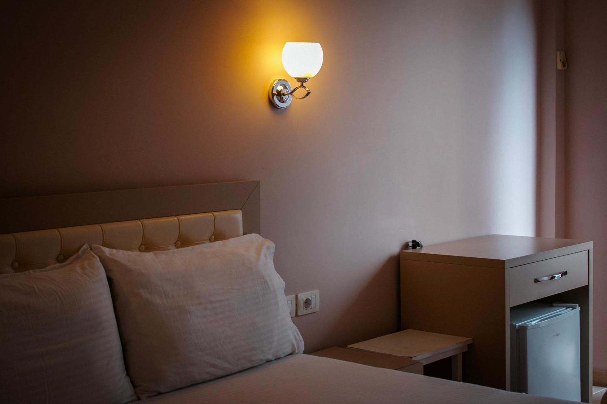 Hotel Fron Sarandë 외부 사진