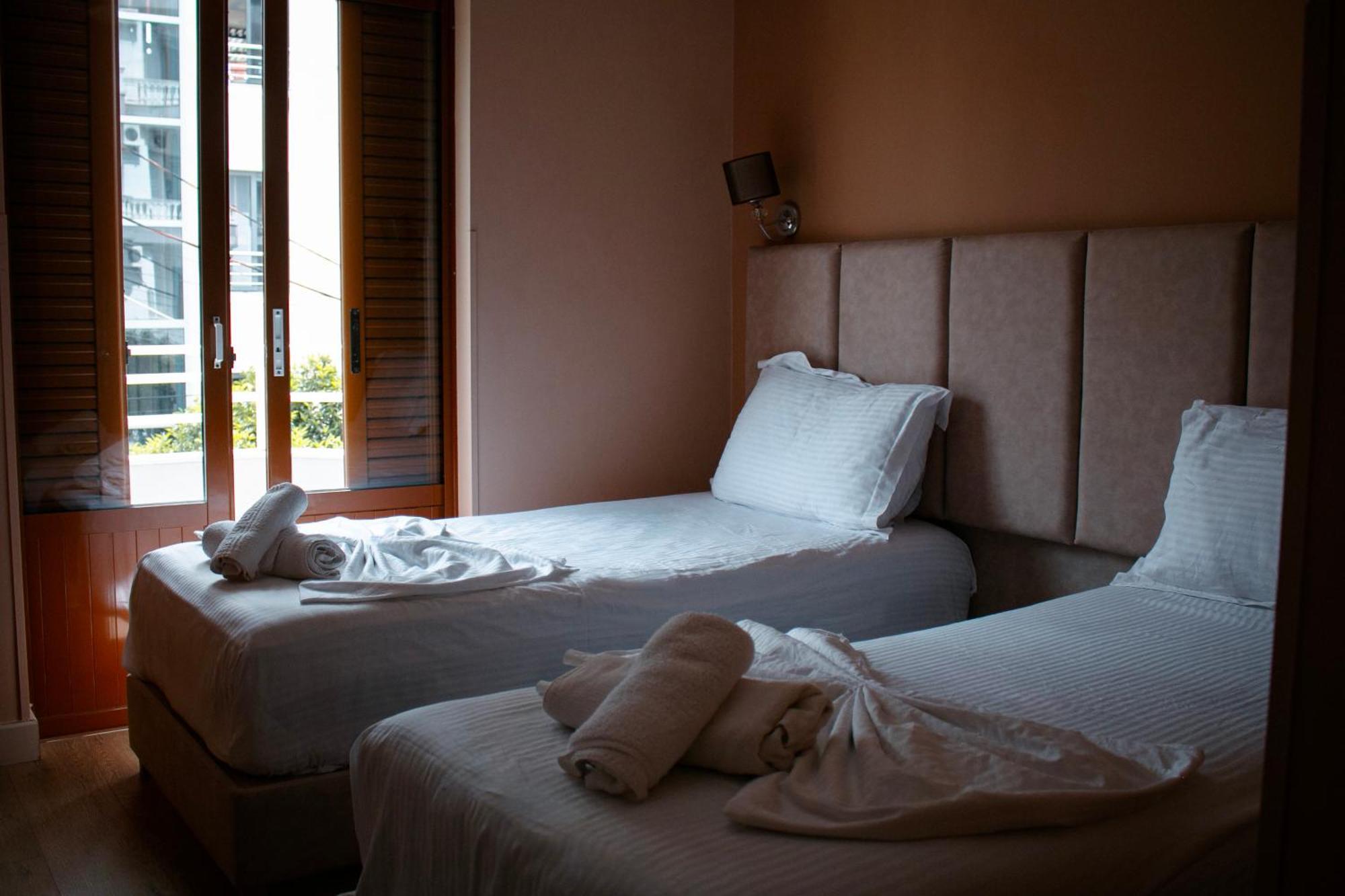 Hotel Fron Sarandë 외부 사진