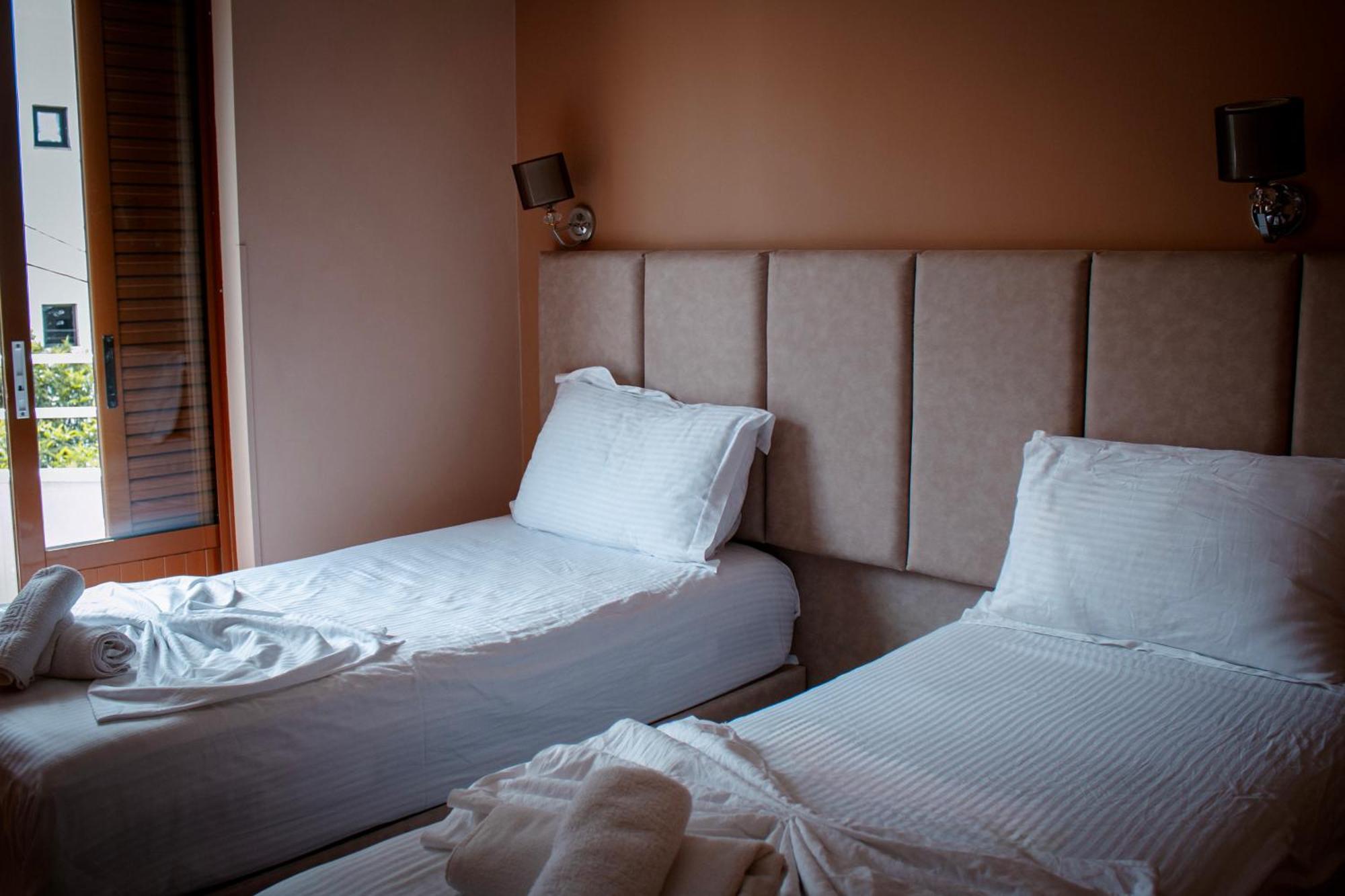 Hotel Fron Sarandë 외부 사진