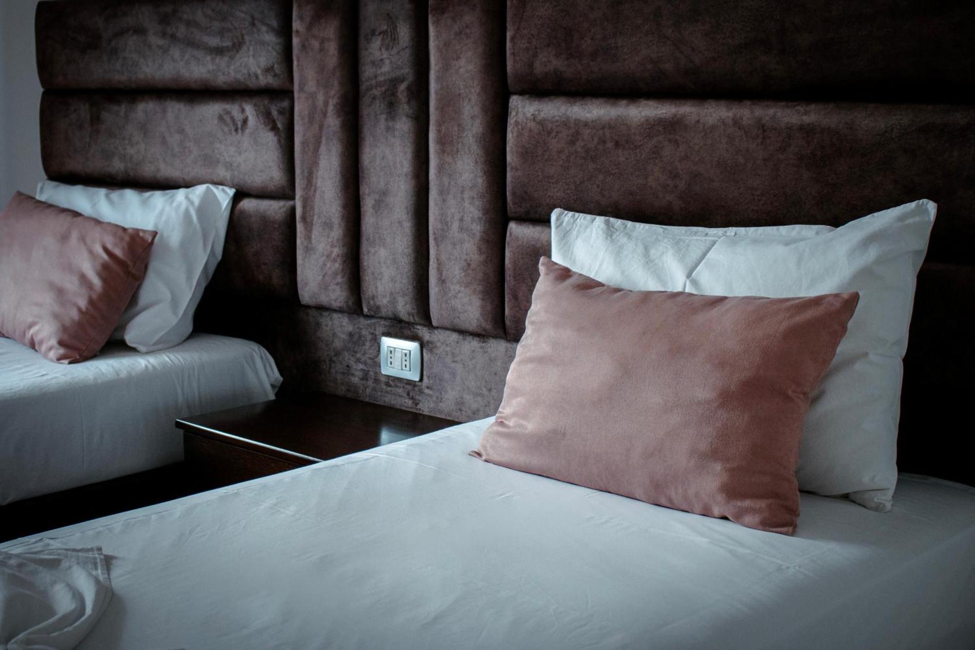 Hotel Fron Sarandë 외부 사진