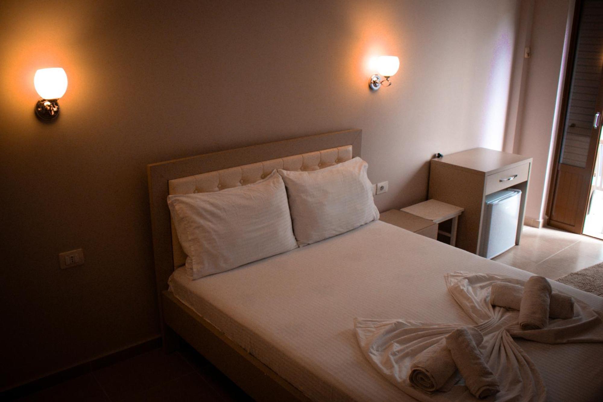 Hotel Fron Sarandë 외부 사진