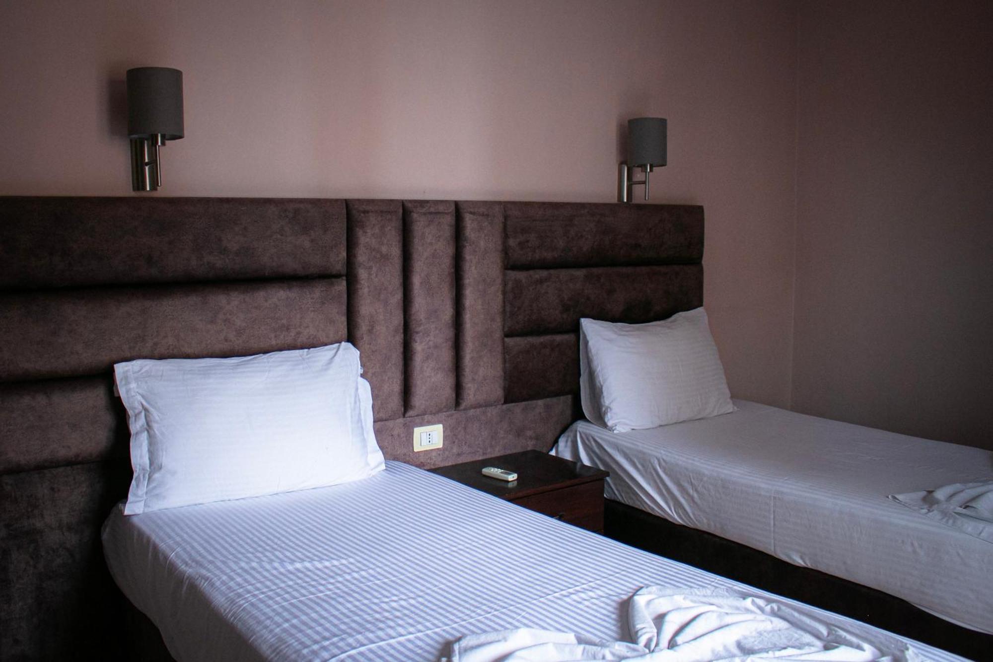 Hotel Fron Sarandë 외부 사진