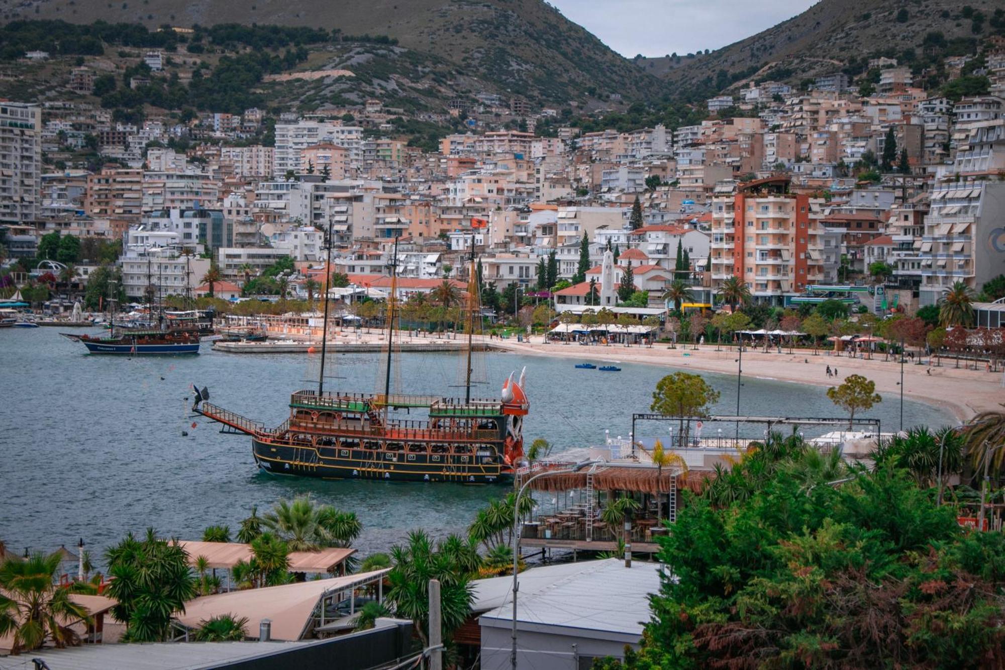 Hotel Fron Sarandë 외부 사진